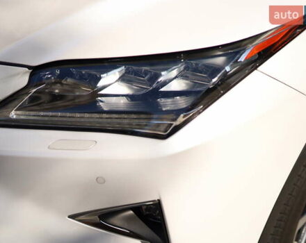 Белый Лексус РХ, объемом двигателя 2 л и пробегом 86 тыс. км за 31900 $, фото 4 на Automoto.ua