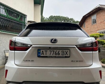 Білий Лексус РХ, об'ємом двигуна 2 л та пробігом 168 тис. км за 35000 $, фото 6 на Automoto.ua