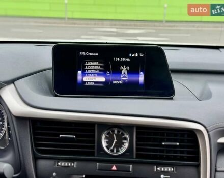 Білий Лексус РХ, об'ємом двигуна 2 л та пробігом 70 тис. км за 32900 $, фото 57 на Automoto.ua