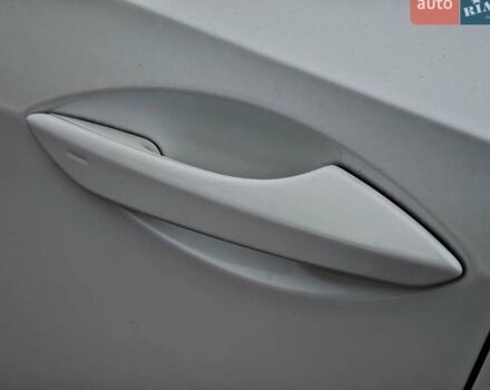 Белый Лексус РХ, объемом двигателя 3.5 л и пробегом 99 тыс. км за 30990 $, фото 17 на Automoto.ua