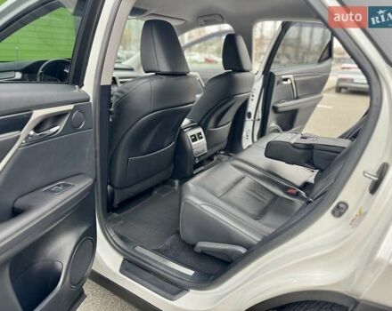 Білий Лексус РХ, об'ємом двигуна 2 л та пробігом 70 тис. км за 32900 $, фото 38 на Automoto.ua