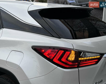 Білий Лексус РХ, об'ємом двигуна 2 л та пробігом 179 тис. км за 29990 $, фото 38 на Automoto.ua