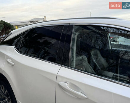 Білий Лексус РХ, об'ємом двигуна 2 л та пробігом 179 тис. км за 29990 $, фото 43 на Automoto.ua