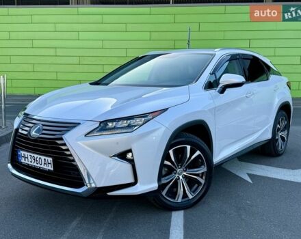 Белый Лексус РХ, объемом двигателя 2 л и пробегом 71 тыс. км за 31900 $, фото 1 на Automoto.ua