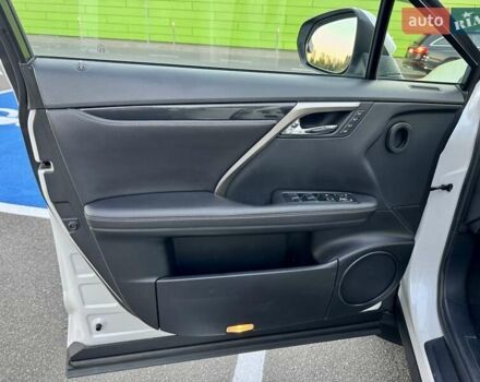 Білий Лексус РХ, об'ємом двигуна 2 л та пробігом 70 тис. км за 32900 $, фото 27 на Automoto.ua