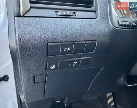 Лексус РХ 2016 в Киеве на Automoto.ua Белый Лексус РХ, объемом двигателя 2 л и пробегом 70 тыс. км за 32900 $, фото 29 на Automoto.ua