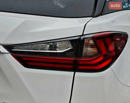 Белый Лексус РХ, объемом двигателя 3.5 л и пробегом 99 тыс. км за 30990 $, фото 10 на Automoto.ua