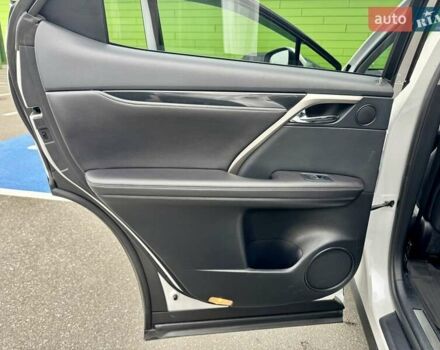 Білий Лексус РХ, об'ємом двигуна 2 л та пробігом 70 тис. км за 32900 $, фото 40 на Automoto.ua