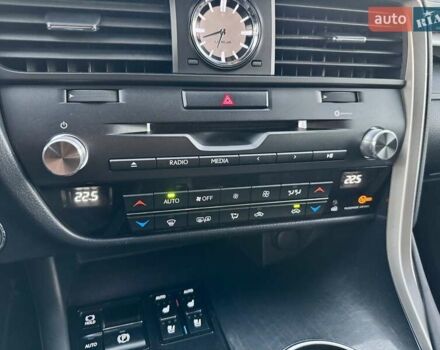 Білий Лексус РХ, об'ємом двигуна 2 л та пробігом 70 тис. км за 32900 $, фото 59 на Automoto.ua