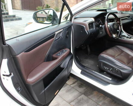 Білий Лексус РХ, об'ємом двигуна 2 л та пробігом 117 тис. км за 31500 $, фото 9 на Automoto.ua