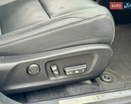 Білий Лексус РХ, об'ємом двигуна 2 л та пробігом 70 тис. км за 32900 $, фото 49 на Automoto.ua