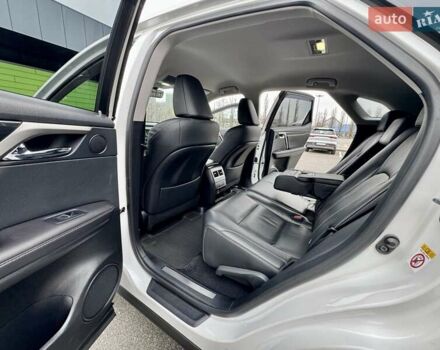 Білий Лексус РХ, об'ємом двигуна 2 л та пробігом 70 тис. км за 32900 $, фото 39 на Automoto.ua