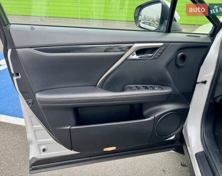 Білий Лексус РХ, об'ємом двигуна 2 л та пробігом 70 тис. км за 32900 $, фото 35 на Automoto.ua