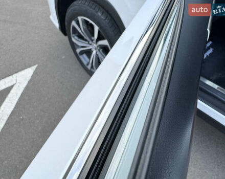 Білий Лексус РХ, об'ємом двигуна 2 л та пробігом 179 тис. км за 29990 $, фото 52 на Automoto.ua