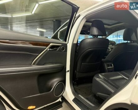 Білий Лексус РХ, об'ємом двигуна 3.46 л та пробігом 106 тис. км за 36900 $, фото 24 на Automoto.ua