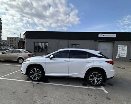 Белый Лексус РХ, объемом двигателя 2 л и пробегом 113 тыс. км за 28888 $, фото 2 на Automoto.ua