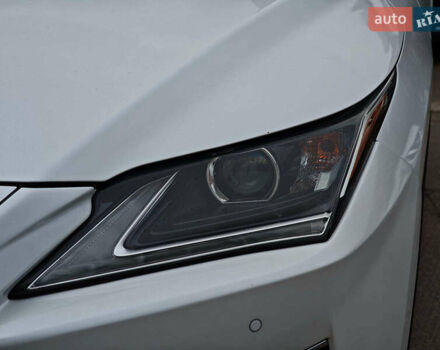 Белый Лексус РХ, объемом двигателя 3.5 л и пробегом 99 тыс. км за 30990 $, фото 6 на Automoto.ua