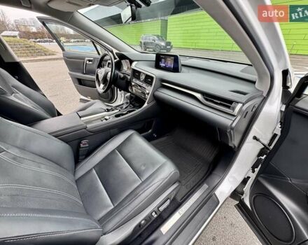 Білий Лексус РХ, об'ємом двигуна 2 л та пробігом 70 тис. км за 32900 $, фото 48 на Automoto.ua
