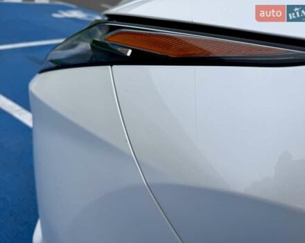 Белый Лексус РХ, объемом двигателя 2 л и пробегом 70 тыс. км за 32900 $, фото 71 на Automoto.ua