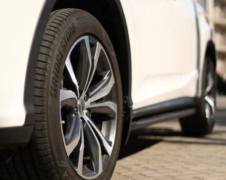 Белый Лексус РХ, объемом двигателя 2 л и пробегом 86 тыс. км за 31900 $, фото 12 на Automoto.ua