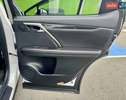 Белый Лексус РХ, объемом двигателя 2 л и пробегом 70 тыс. км за 32900 $, фото 41 на Automoto.ua