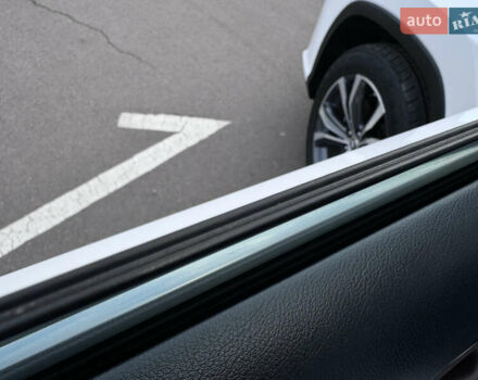 Білий Лексус РХ, об'ємом двигуна 2 л та пробігом 179 тис. км за 29990 $, фото 53 на Automoto.ua