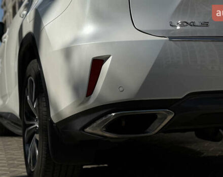 Белый Лексус РХ, объемом двигателя 2 л и пробегом 86 тыс. км за 31900 $, фото 8 на Automoto.ua
