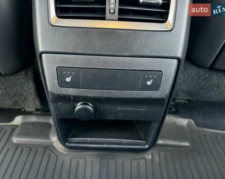 Білий Лексус РХ, об'ємом двигуна 2 л та пробігом 70 тис. км за 32900 $, фото 40 на Automoto.ua