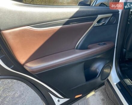 Белый Лексус РХ, объемом двигателя 2 л и пробегом 146 тыс. км за 27500 $, фото 12 на Automoto.ua