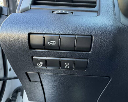 Белый Лексус РХ, объемом двигателя 2 л и пробегом 296 тыс. км за 23700 $, фото 11 на Automoto.ua