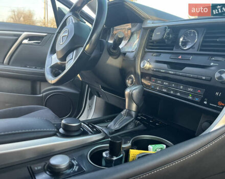 Білий Лексус РХ, об'ємом двигуна 2 л та пробігом 58 тис. км за 33800 $, фото 24 на Automoto.ua