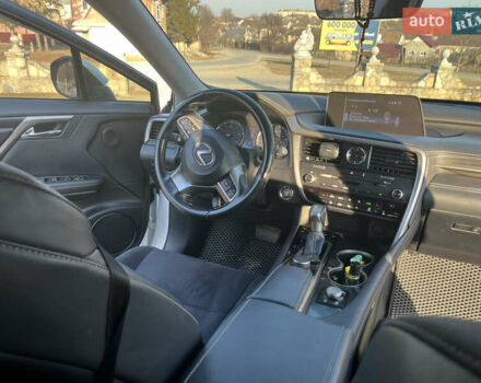 Білий Лексус РХ, об'ємом двигуна 2 л та пробігом 58 тис. км за 33800 $, фото 20 на Automoto.ua