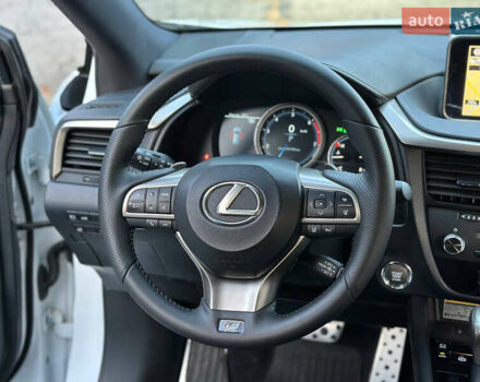 Белый Лексус РХ, объемом двигателя 2 л и пробегом 139 тыс. км за 42000 $, фото 39 на Automoto.ua