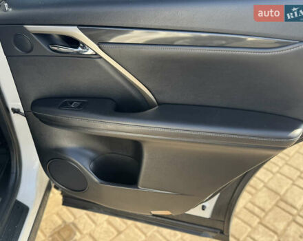 Білий Лексус РХ, об'ємом двигуна 2 л та пробігом 116 тис. км за 29300 $, фото 17 на Automoto.ua