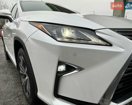 Белый Лексус РХ, объемом двигателя 3.5 л и пробегом 143 тыс. км за 33500 $, фото 42 на Automoto.ua
