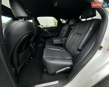 Белый Лексус РХ, объемом двигателя 3.5 л и пробегом 143 тыс. км за 33500 $, фото 120 на Automoto.ua