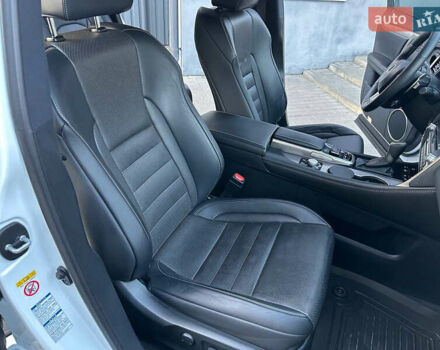 Белый Лексус РХ, объемом двигателя 2 л и пробегом 139 тыс. км за 42000 $, фото 27 на Automoto.ua