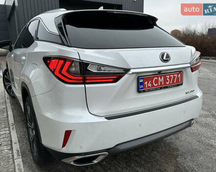 Белый Лексус РХ, объемом двигателя 3.5 л и пробегом 143 тыс. км за 33500 $, фото 76 на Automoto.ua