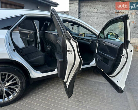 Белый Лексус РХ, объемом двигателя 2 л и пробегом 139 тыс. км за 42000 $, фото 21 на Automoto.ua