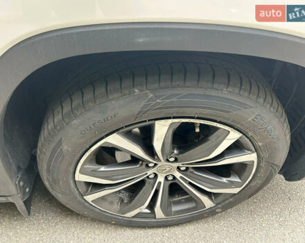 Лексус РХ 2017 в Киеве на Automoto.ua Белый Лексус РХ, объемом двигателя 2 л и пробегом 123 тыс. км за 33500 $, фото 9 на Automoto.ua