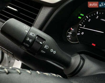 Белый Лексус РХ, объемом двигателя 3.5 л и пробегом 143 тыс. км за 33500 $, фото 113 на Automoto.ua