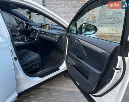 Білий Лексус РХ, об'ємом двигуна 2 л та пробігом 139 тис. км за 40000 $, фото 24 на Automoto.ua