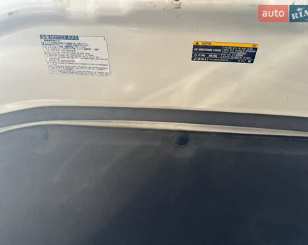 Білий Лексус РХ, об'ємом двигуна 2 л та пробігом 116 тис. км за 29300 $, фото 31 на Automoto.ua