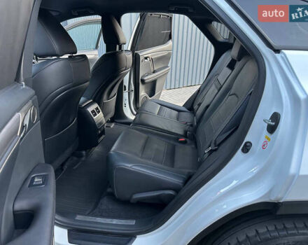 Белый Лексус РХ, объемом двигателя 2 л и пробегом 139 тыс. км за 42000 $, фото 31 на Automoto.ua