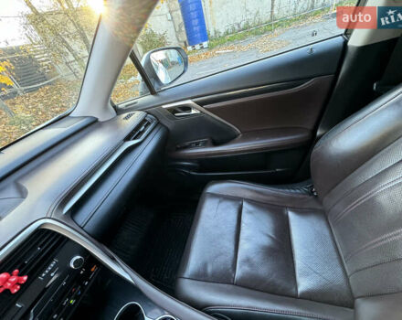 Белый Лексус РХ, объемом двигателя 2 л и пробегом 296 тыс. км за 23700 $, фото 13 на Automoto.ua