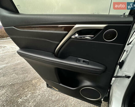 Белый Лексус РХ, объемом двигателя 3.5 л и пробегом 143 тыс. км за 33500 $, фото 119 на Automoto.ua