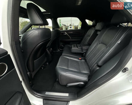 Белый Лексус РХ, объемом двигателя 3.5 л и пробегом 143 тыс. км за 33500 $, фото 121 на Automoto.ua