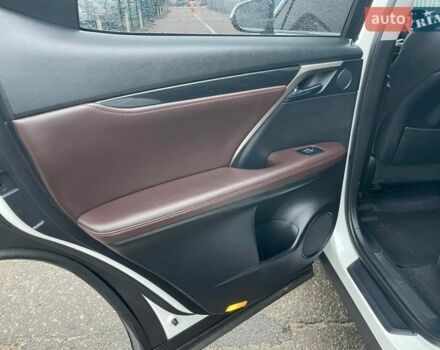 Белый Лексус РХ, объемом двигателя 2 л и пробегом 146 тыс. км за 27000 $, фото 13 на Automoto.ua