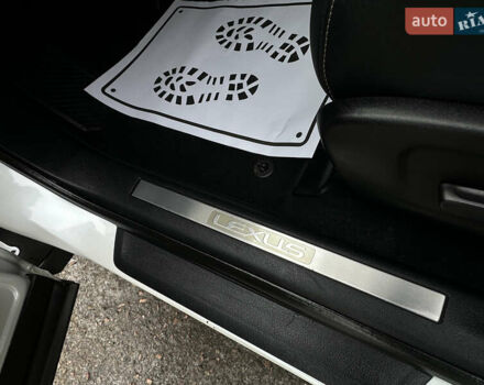 Белый Лексус РХ, объемом двигателя 3.5 л и пробегом 143 тыс. км за 33500 $, фото 97 на Automoto.ua