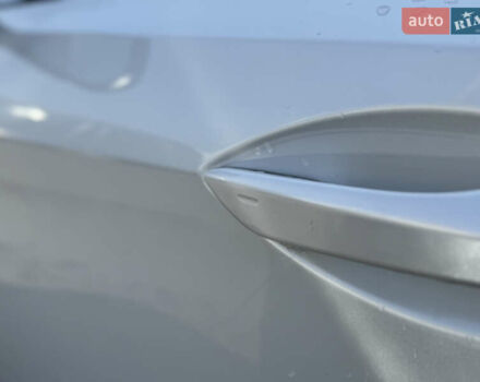 Білий Лексус РХ, об'ємом двигуна 2 л та пробігом 116 тис. км за 29300 $, фото 14 на Automoto.ua